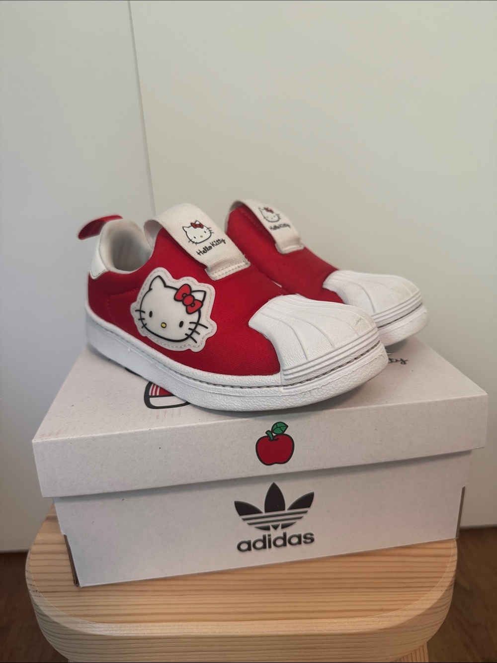 adidas Hello Kitty Superstar 360 Kids' Shoes Vivid Red Size 11k